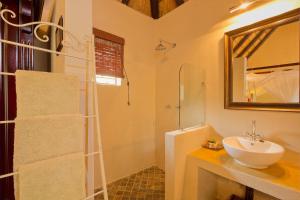 Mvuradona Safari Lodge