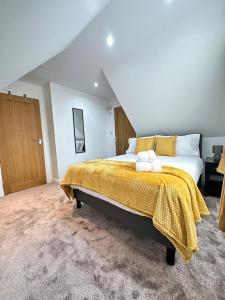 Modern 7 Bed room Home Corporate-Group Parking