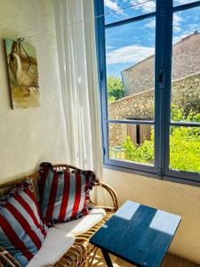 Maisons de vacances Charming 17th-century presbytery : photos des chambres