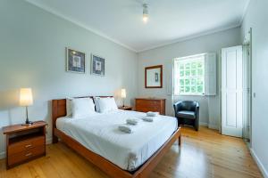 Casa das Pintoras Garden and Pool