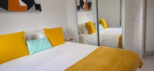 Casa dos Sinos 2Bedroom Beach Apartment with Terrace