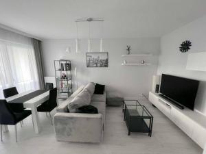 High-End 1BD Condo in New Development in Ulrychow