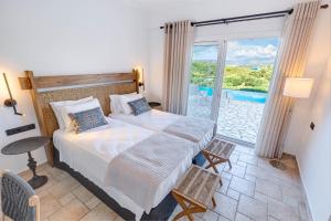 Agios Stefanos Bay - Villa Dimitris