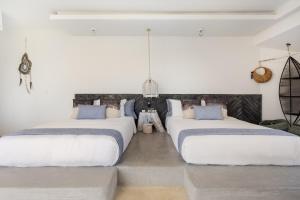 Luxury Oceanfront Estate with Pool, Staff, Sleeps 24