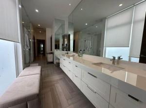 casa EN samborondon