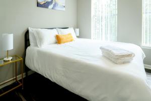 Cozy 1,100sf apartment in the heart of Legacy