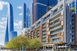 Luxury 1 Sized 1-Bed Apartment Overlooking Valentine Harbor