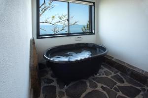 Iso Ocean Breeze Villa