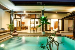 Luxury 3 Bedroom Villa with Pool - 200m to Canggu Beach