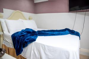 Top Bay Apartments -5 Units