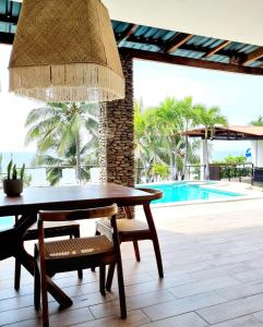 El Tunco Beachfront Surf City Spot