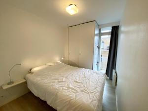 Apartment in Nieuwpoort by Sandy Beaches