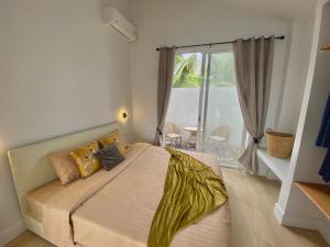 Cozy Villa Modern Minimalist Hideaway