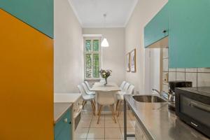 5 Minutes to Shopping street I Close to Center