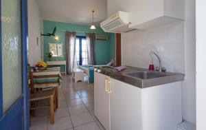 Contaratos Holiday Lettings Kythira Greece