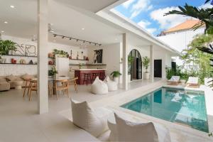 Rato residence Bali- 3BR Villa in Pererenan