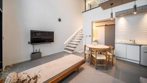 Yeosu Cave Pool Villa