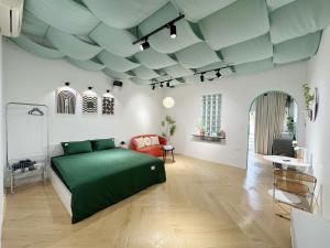 CentralOldQuarter LargeBalcony 2BR FullyEquipped