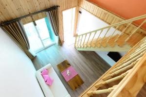 Gapyeong Funny Mungmung rosepet brunch