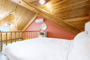 Gapyeong Funny Mungmung rosepet brunch