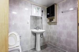 Gapyeong Funny Mungmung rosepet brunch