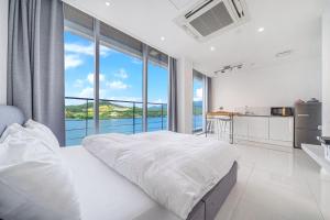 Gapyeong Pension White Cube 24 Spa Pension