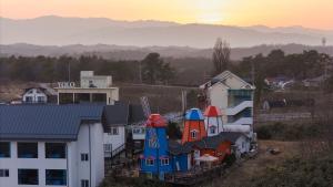 Gangneung Windmill Pension Pet friendly