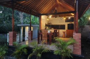 Dhanya Villa Karangasem by Parigata