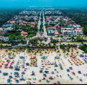 Sobrado em condominio 4 suítes