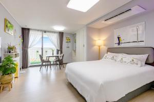 Yeosu Stay and For You