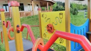 Farma Slunečný Dvůr apartmány a family stany střecha pod střechou - Úherčice