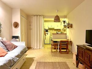 Appartements Beautiful studio terrace with Esparron lake view 4 people : photos des chambres