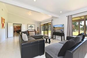 Blaxlands Kangaroo Homestead with Hot Tub walk to Concerts and Wineries