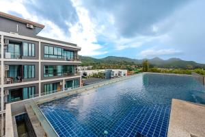 C186 Steps to NaiHarn Beach Serene Nature Stay