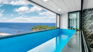 Gampo Beach Hill Pool Villa