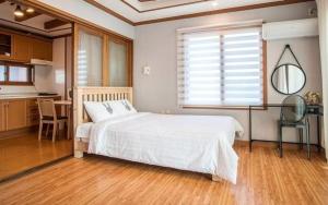 Seoguipo Ancrer Pension