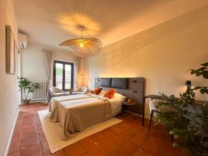 Casa Profumi di Barbera - Infinity Pool, Luxurious bedrooms and Historic Charm