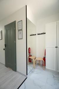 Design Green Garden Apartments with Private Parking & Playground