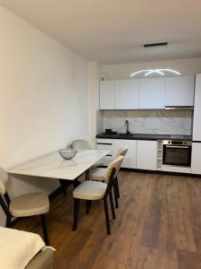 Apartament Adian