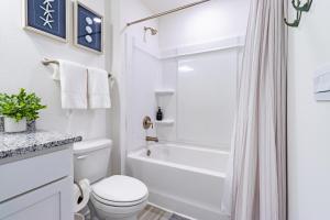 Coastal 3BR Townhouse Near the Beach