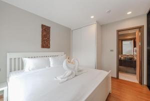 C188 Modern Condo Pool Gym & Walk to Rawai Beach