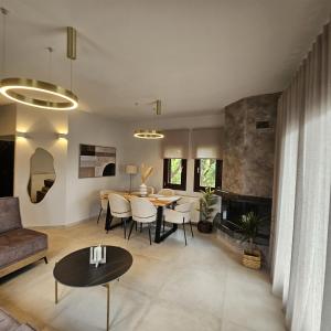 Pnoẽs Pelion Luxury Seaview Villa with priv Garden