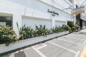 Stay Malate Hostel by RedDoorz