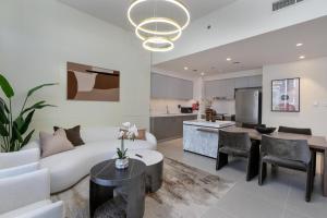 313 Downtown Luxury Living at its Finest