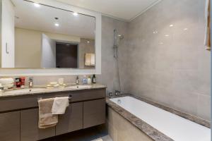 313 Downtown Luxury Living at its Finest