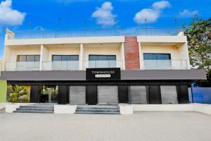 Townhouse GIR formerly Hotel Aditya