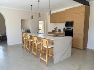 Villas Grand Mas provencale renove avec piscine : photos des chambres