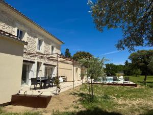 Villas Grand Mas provencale renove avec piscine : photos des chambres
