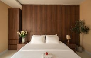 2 bedroom apartment Terra Royal, 280 Nam Ky Khoi Nghia, District 3, Ho Chi Minh