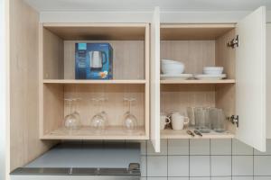 C190 Sleek 1BR with Infinity Pool, Gym, Rooftop